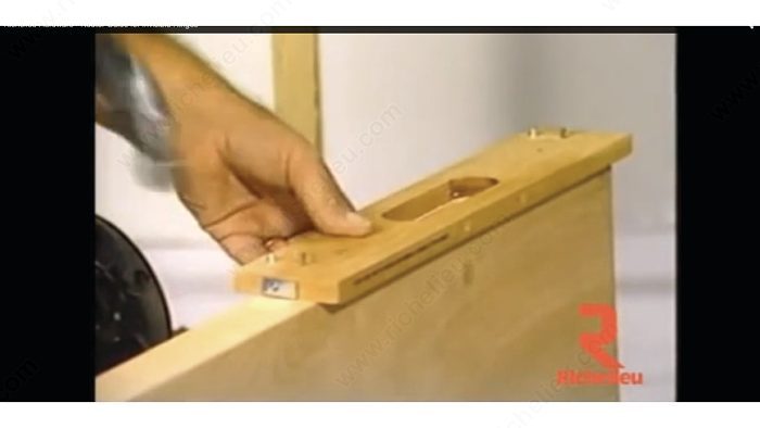 Hinges Integrated into Door Frame