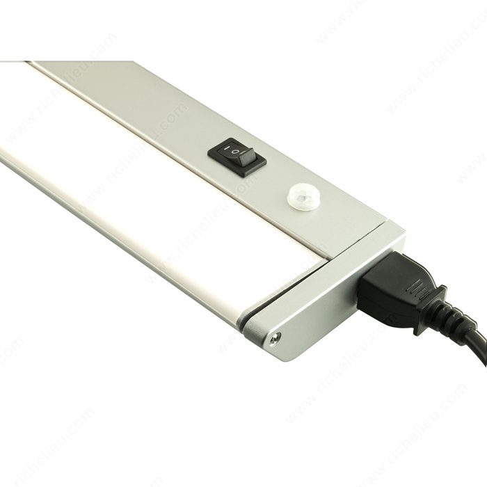 PERNO L LED Task Light with Built-in On/Off Occupancy Sensor - Richelieu  Hardware