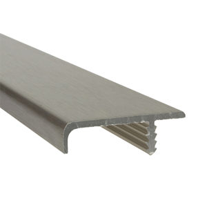 Poignée moderne de tiroir pour panneau de 3/4 po (19 mm) - Échantillon 3291