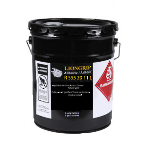 Adhésif pulvérisable à haute teneur en solides pour postformage LIONGRIP R555