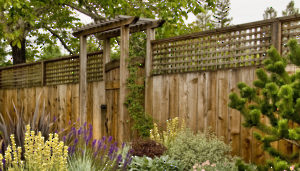 Quincaillerie pour clôtures, terrasses et jardins